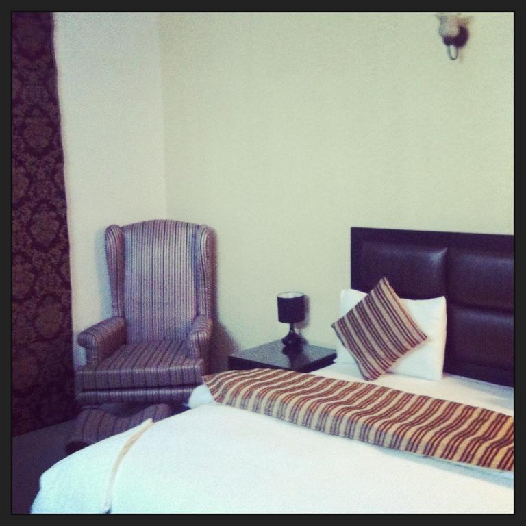Hotel Pk Residency ノイダ 部屋 写真