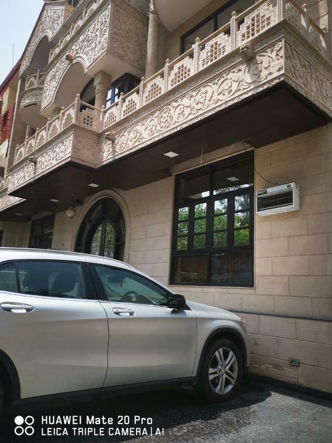 Hotel Pk Residency ノイダ エクステリア 写真